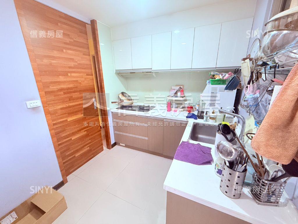 新！西屯低總價三房視野戶房屋室內格局與周邊環境