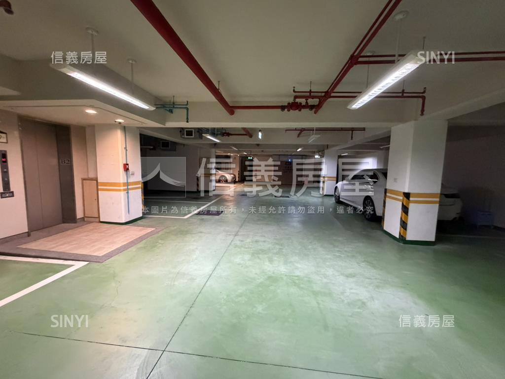 專任昇陽麗芙美宅雙車位房屋室內格局與周邊環境