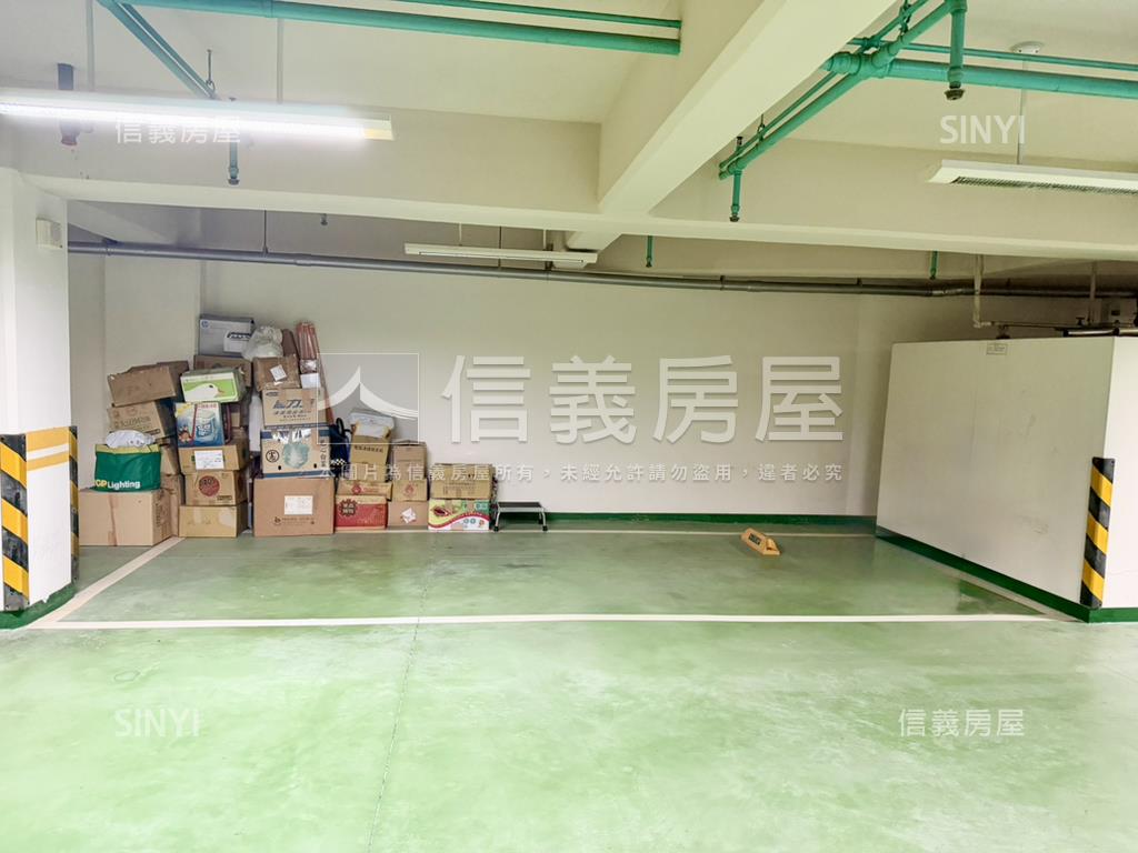 專任昇陽麗芙美宅雙車位房屋室內格局與周邊環境