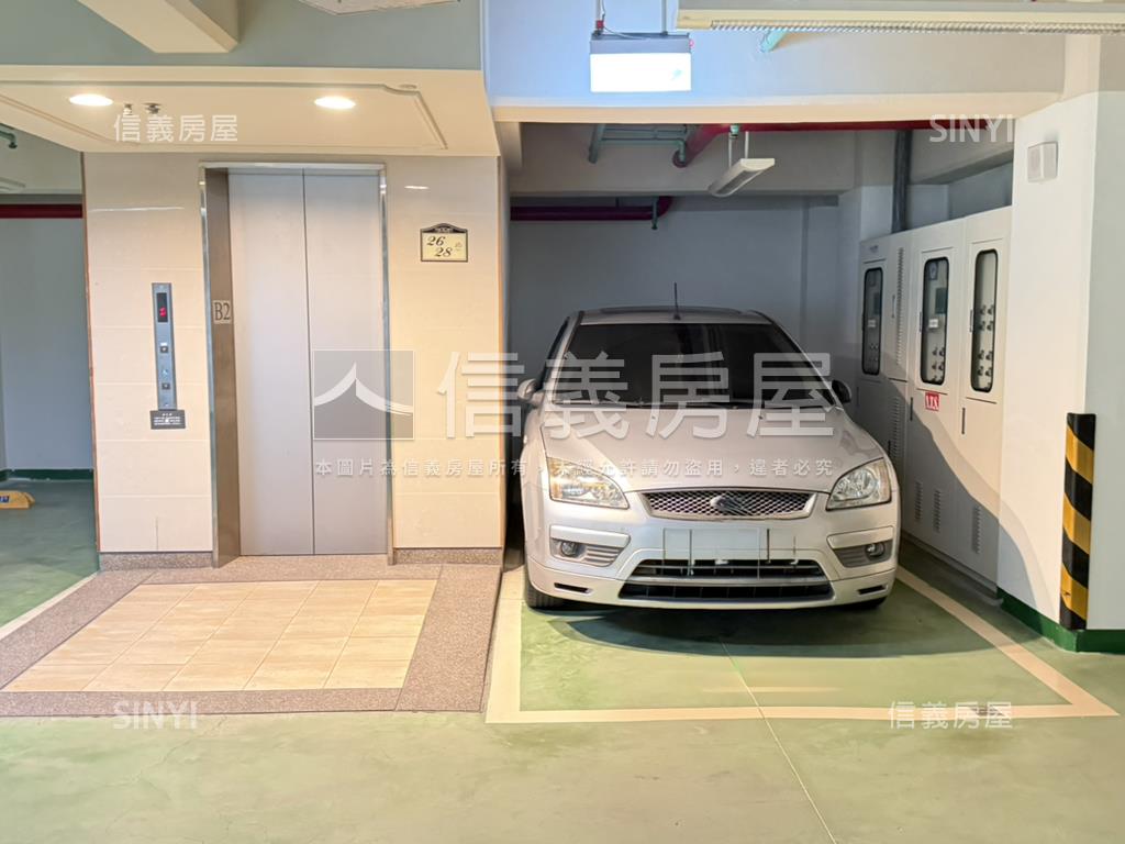 專任昇陽麗芙美宅雙車位房屋室內格局與周邊環境