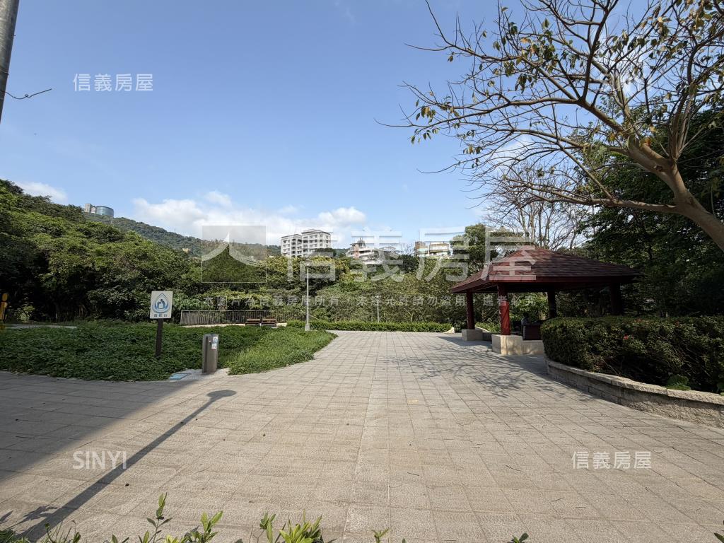 專任昇陽麗芙美宅雙車位房屋室內格局與周邊環境