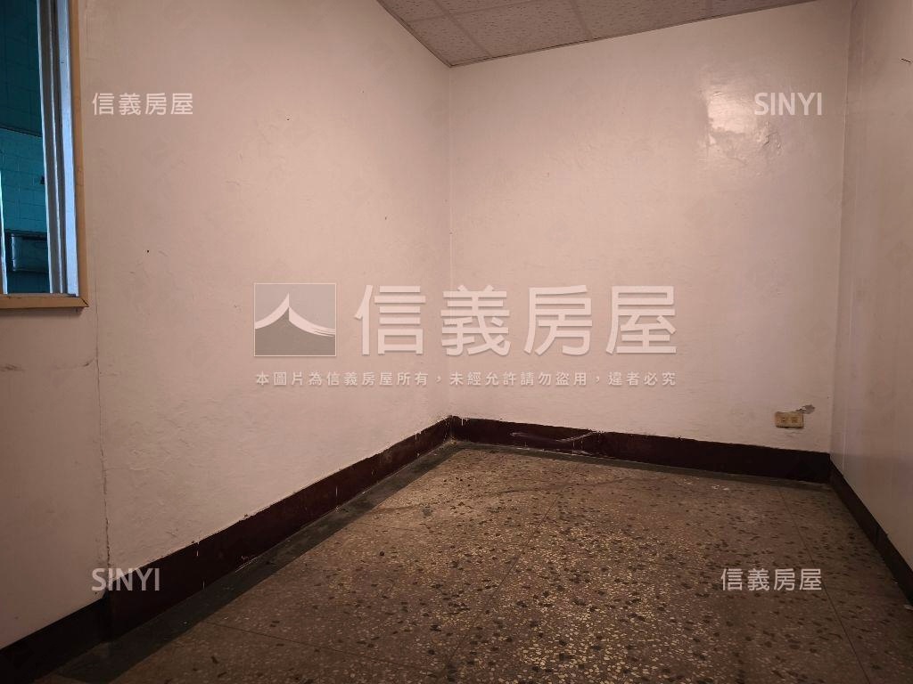１Ｆ公園旁公寓房屋室內格局與周邊環境