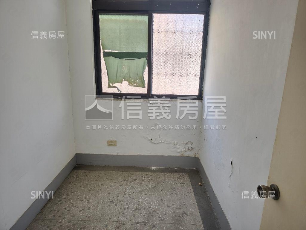 １Ｆ公園旁公寓房屋室內格局與周邊環境