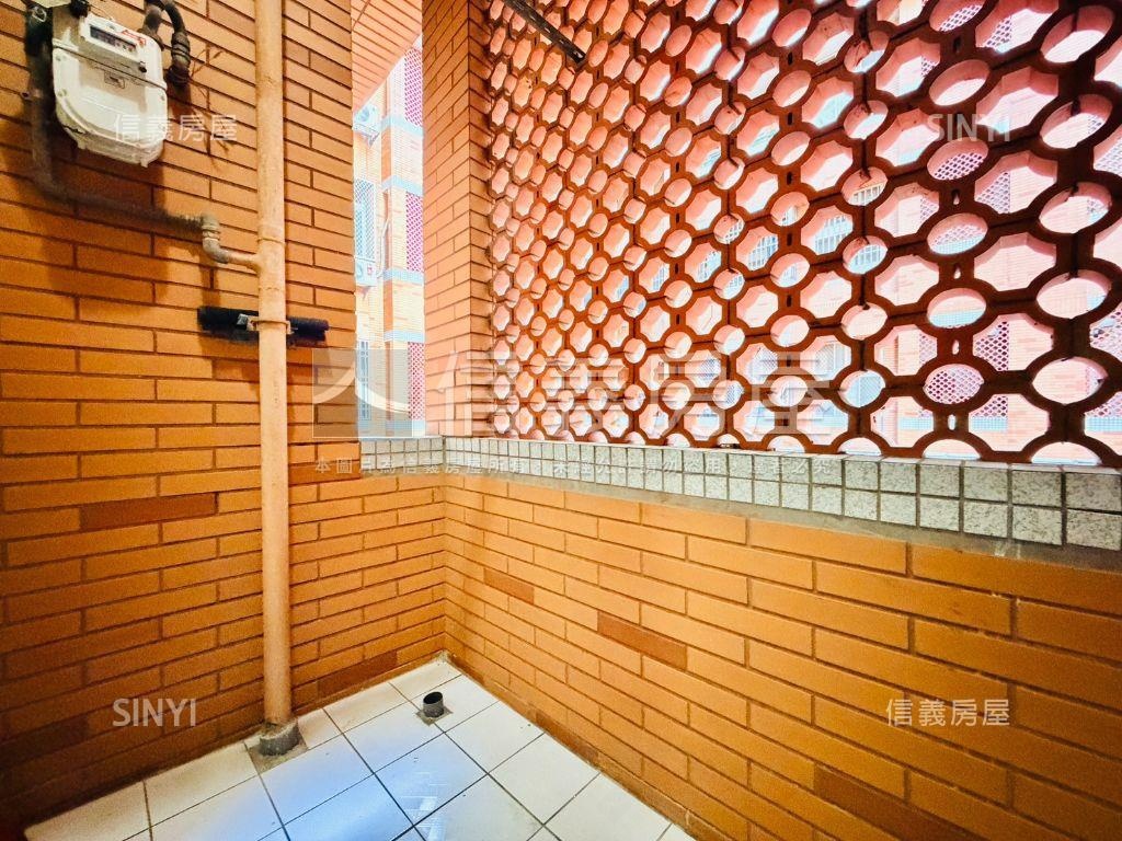 急售！稀有瞭望視野３房房屋室內格局與周邊環境