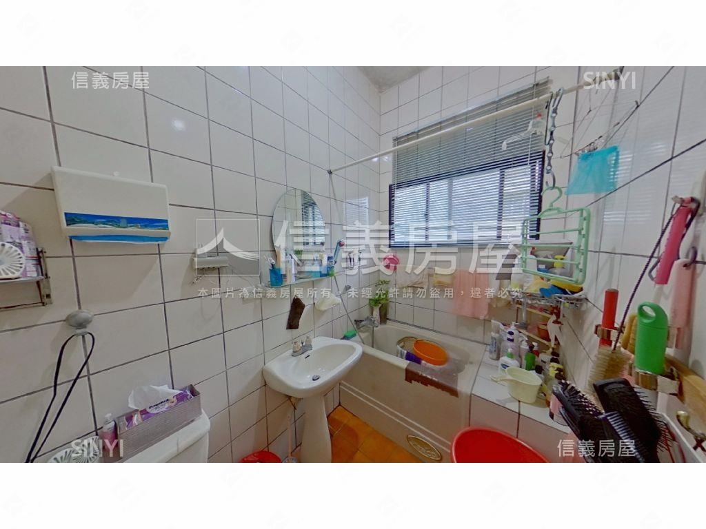 市區車庫大空間透天房屋室內格局與周邊環境