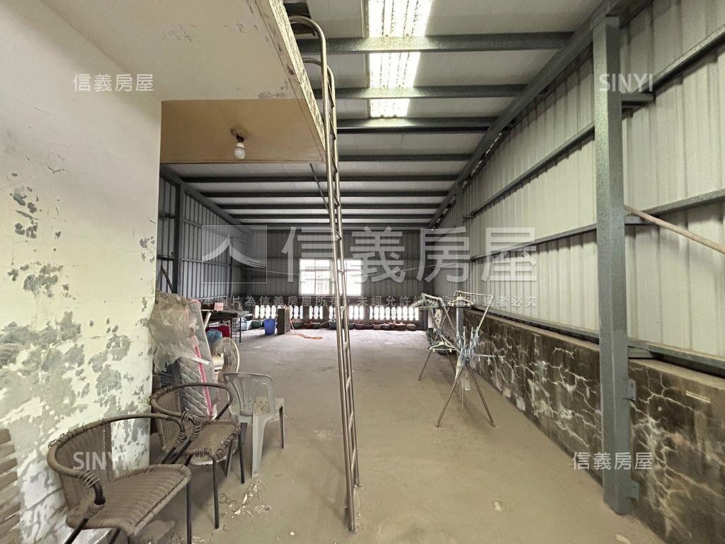 市區車庫大空間透天房屋室內格局與周邊環境