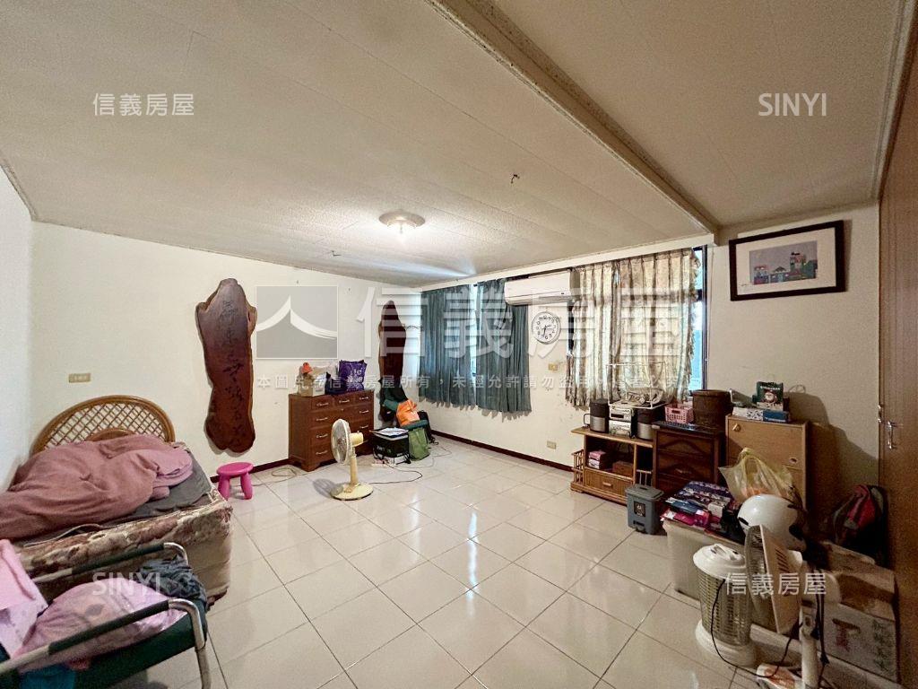 一層一戶市區電梯大空間房屋室內格局與周邊環境