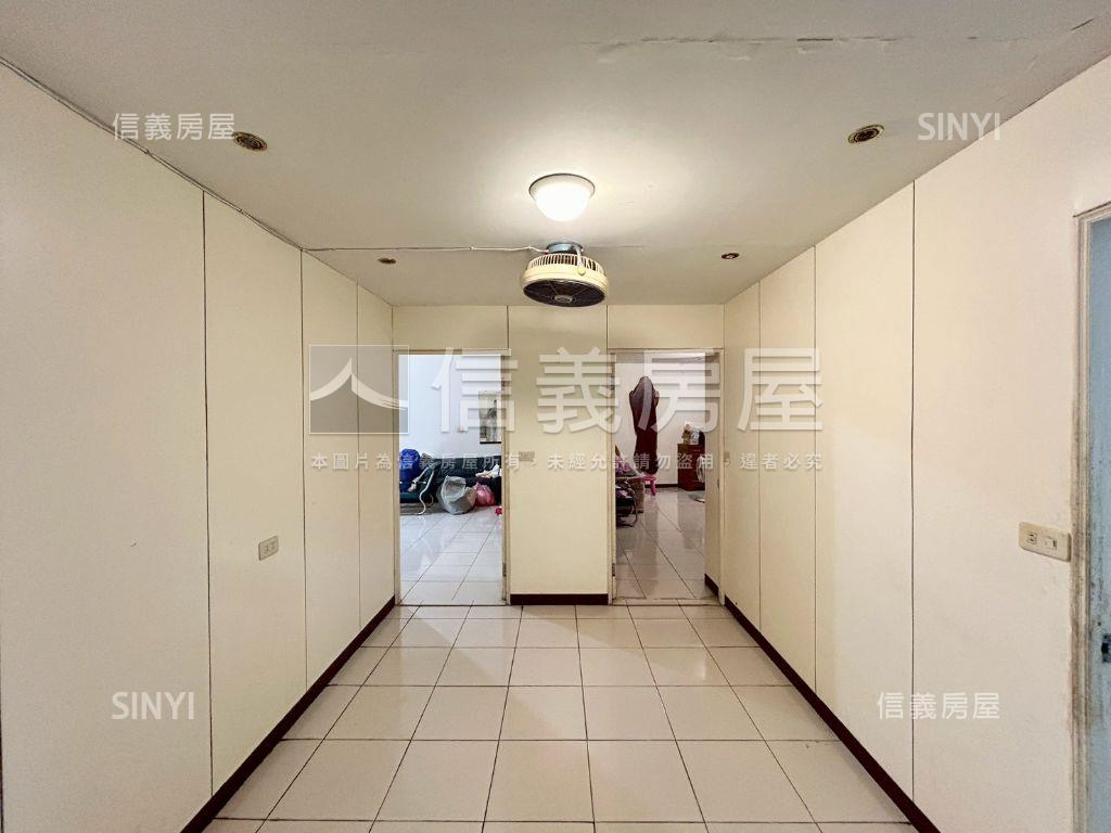 一層一戶市區電梯大空間房屋室內格局與周邊環境