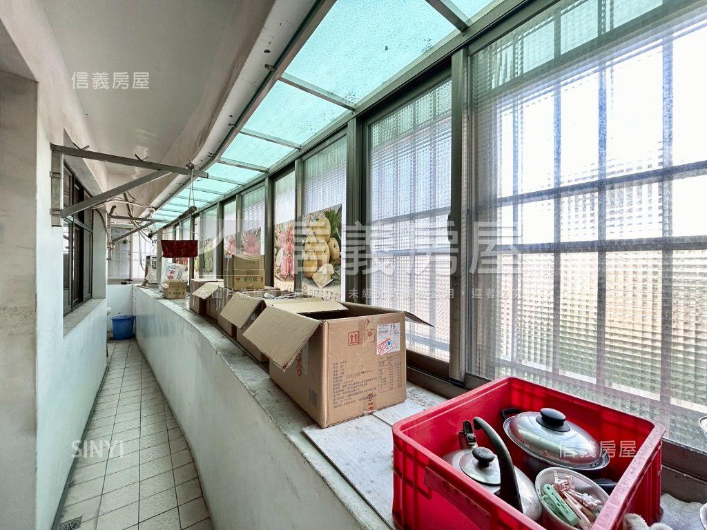 一層一戶市區電梯大空間房屋室內格局與周邊環境