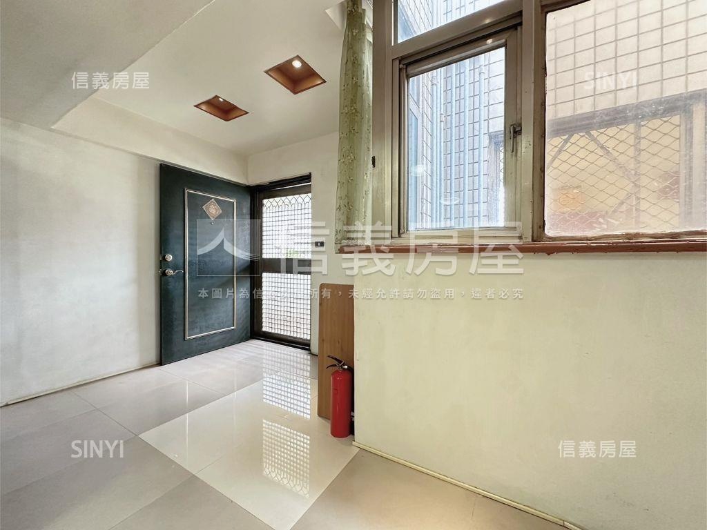 新案！薪家庭三房帝王戶房屋室內格局與周邊環境