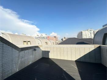 降價西屯百萬裝潢子母車位