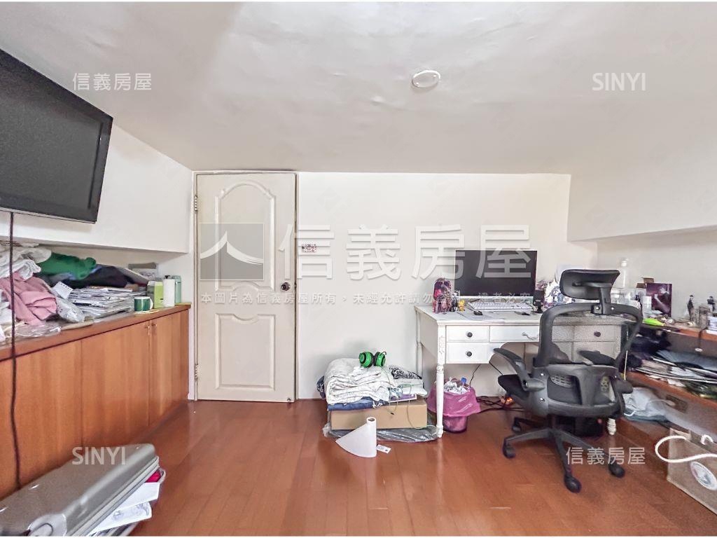 萬世ＯＫ高樓層房屋室內格局與周邊環境
