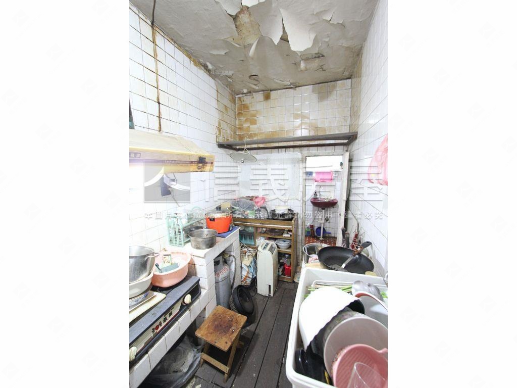 萬華武成街靜巷透天厝房屋室內格局與周邊環境