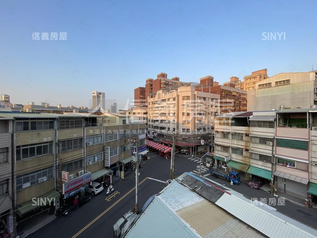 鳳新高中邊間採光寬敞５房房屋室內格局與周邊環境