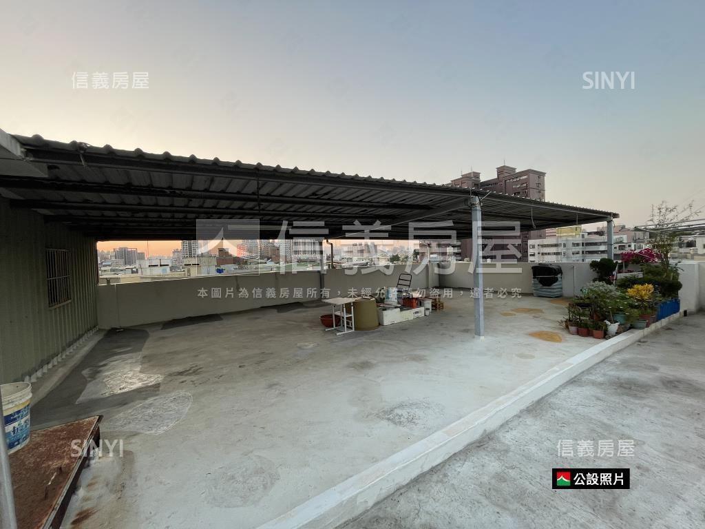 鳳新高中邊間採光寬敞５房房屋室內格局與周邊環境