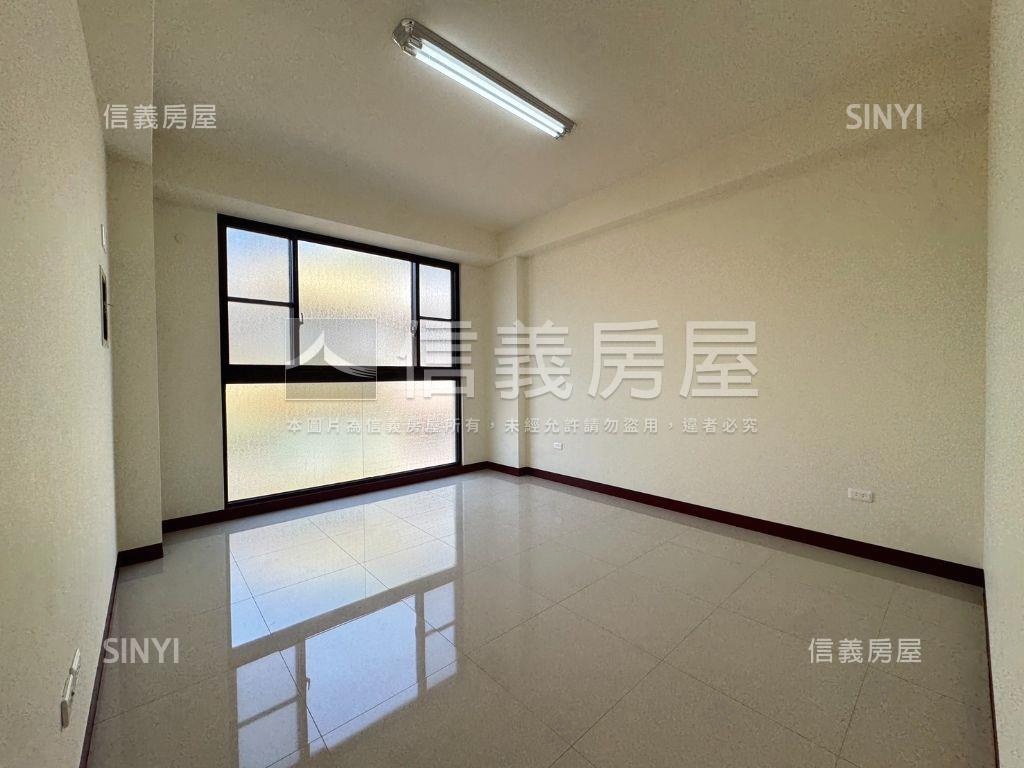 近瑞隆商圈正街可停車透天房屋室內格局與周邊環境