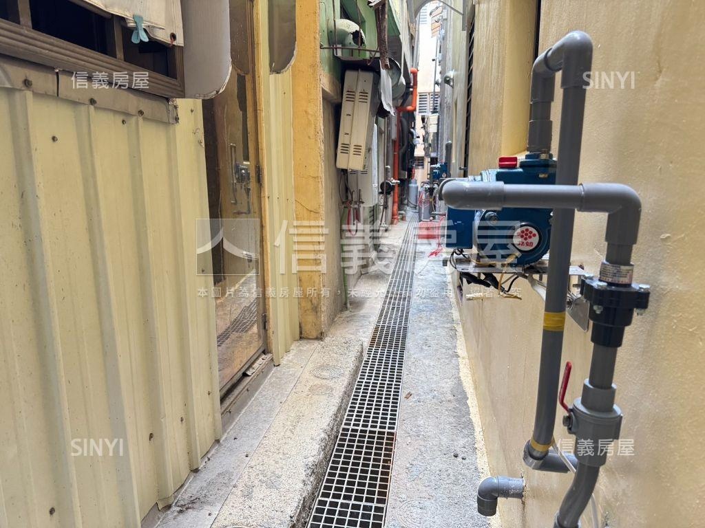 近瑞隆商圈正街可停車透天房屋室內格局與周邊環境