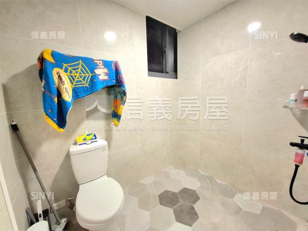 極美豪邸汐萬透天房屋室內格局與周邊環境