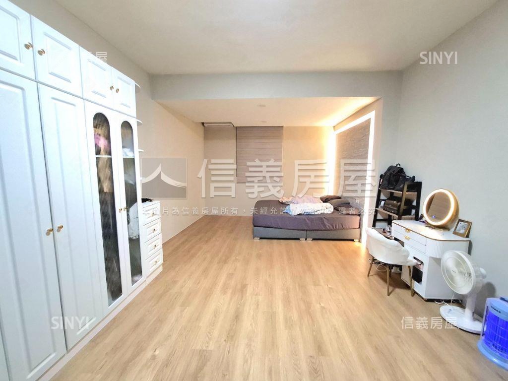 極美豪邸汐萬透天房屋室內格局與周邊環境