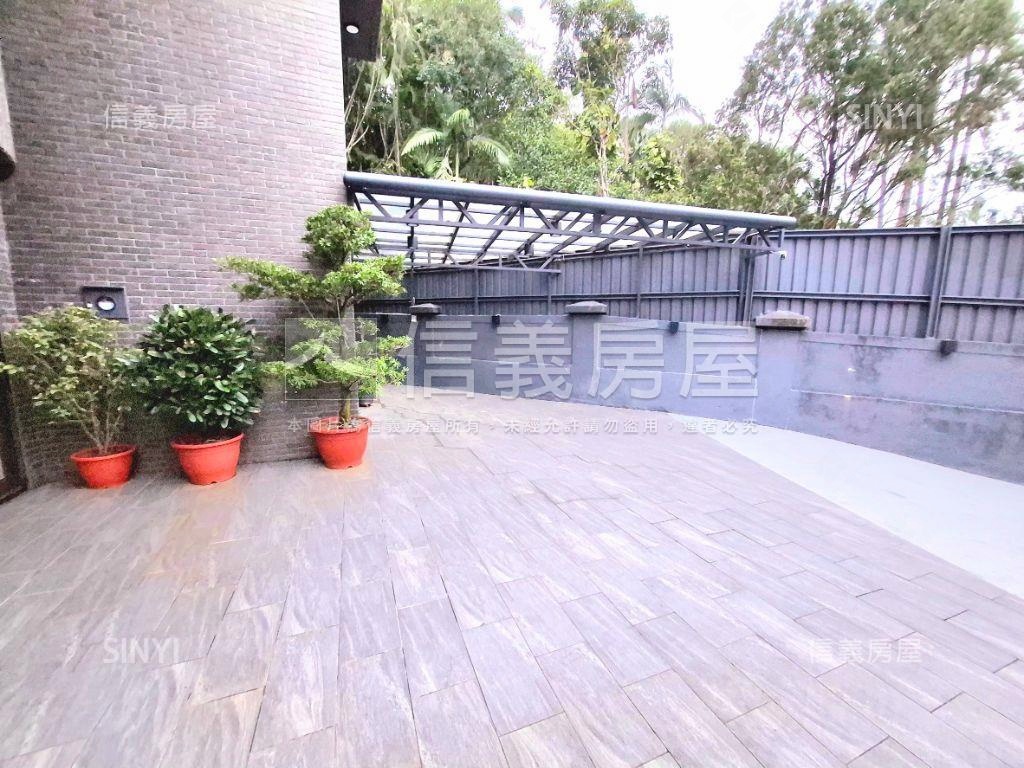 極美豪邸汐萬透天房屋室內格局與周邊環境