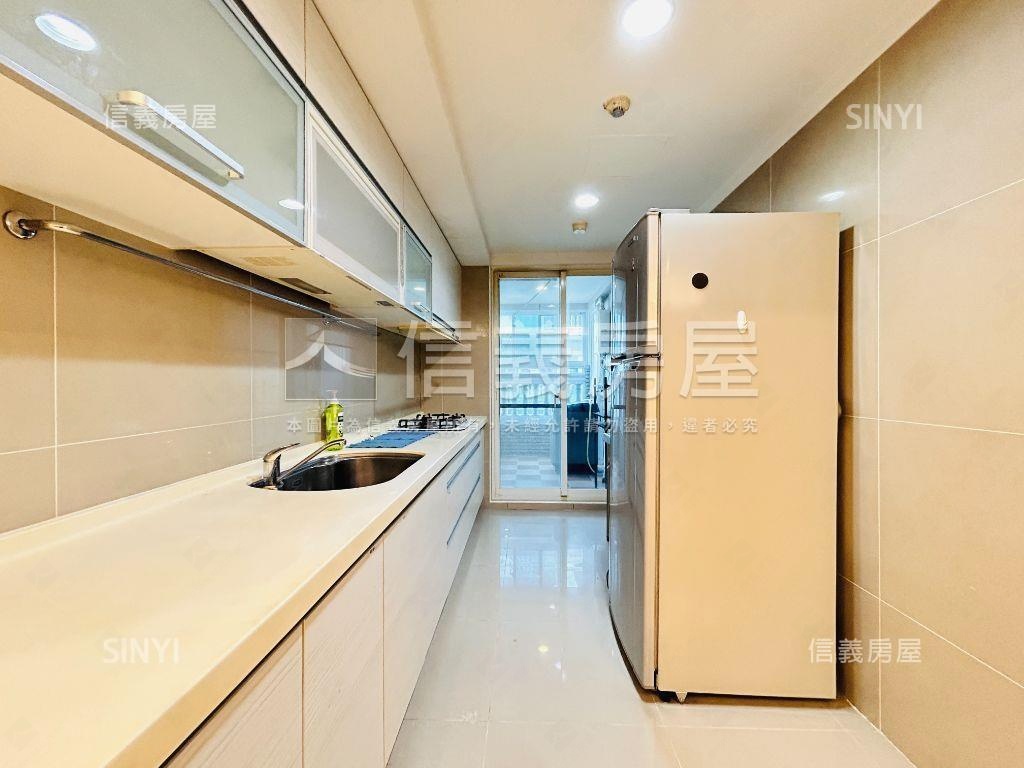 台北灣江南美景四房高樓戶房屋室內格局與周邊環境