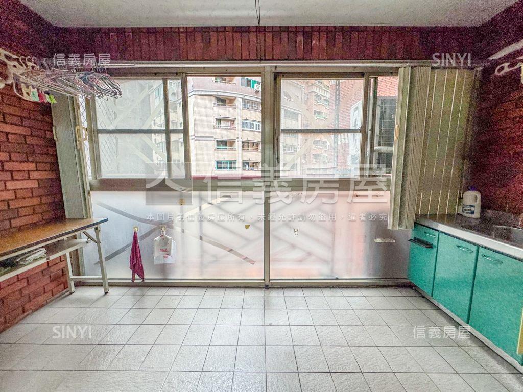近巨蛋採光美套房房屋室內格局與周邊環境
