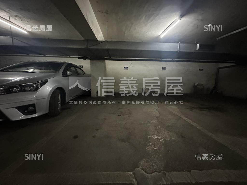 臻藏－光華精裝大３房房屋室內格局與周邊環境