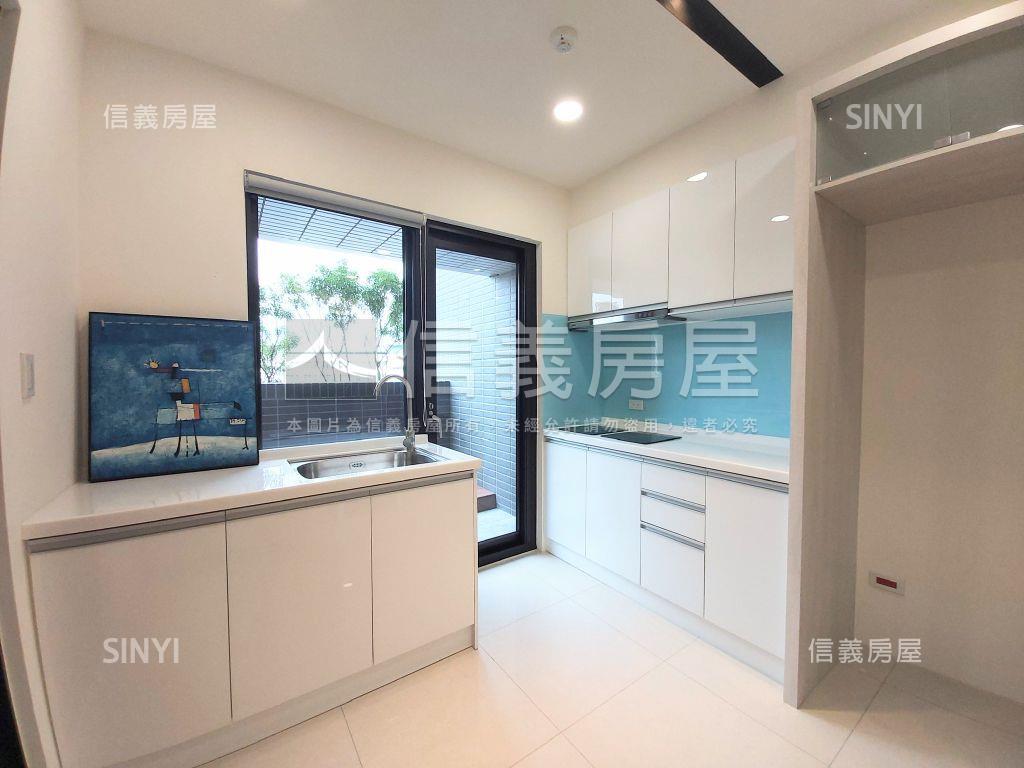 ❤️柏克萊露臺兩房車位房屋室內格局與周邊環境