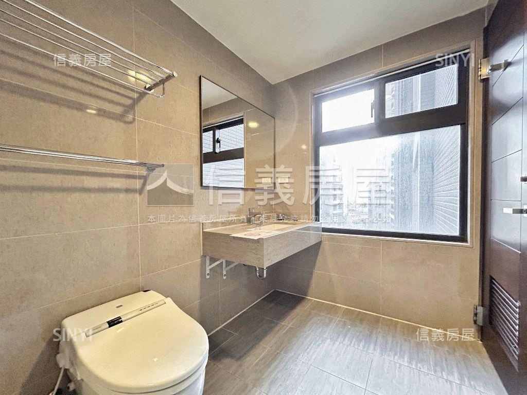 Ａ９專任麗江清久房屋室內格局與周邊環境