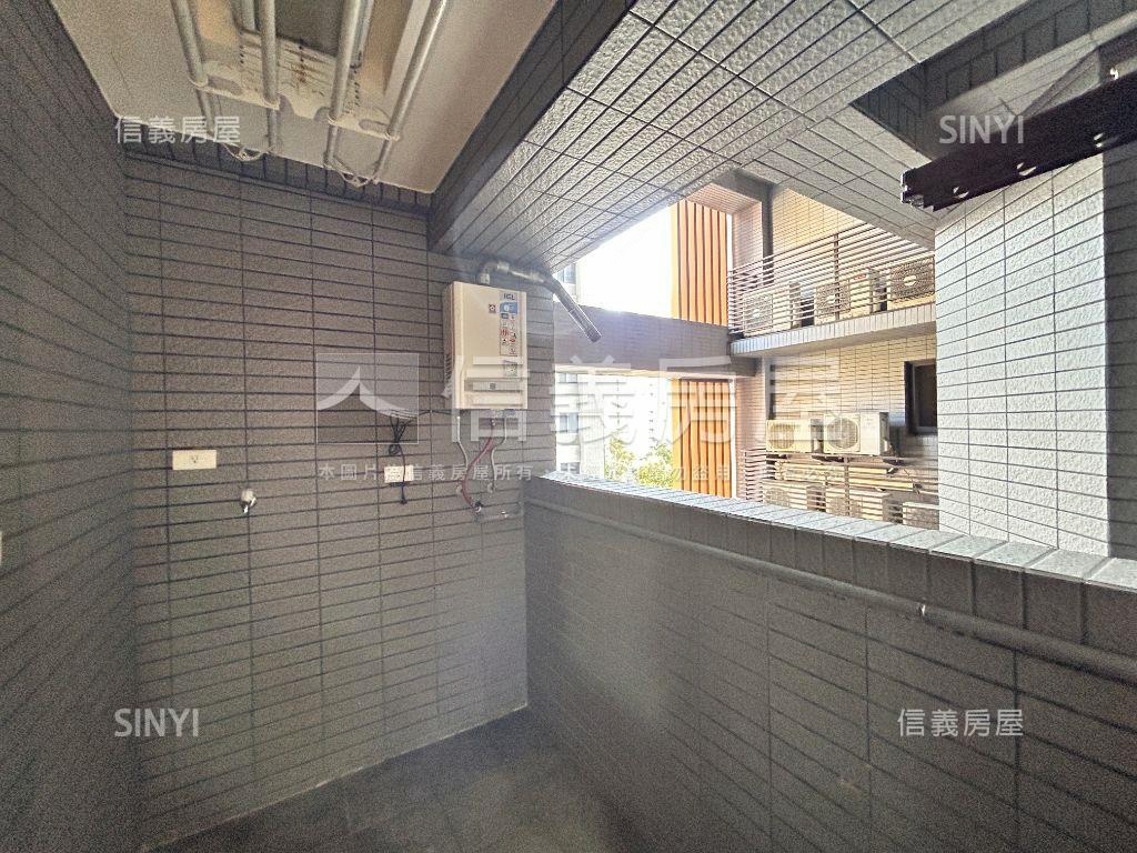 Ａ９專任麗江清久房屋室內格局與周邊環境