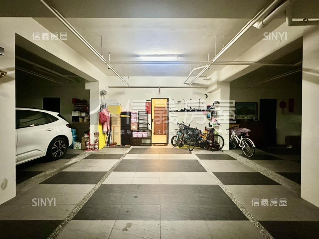 稀有六一行館電梯別墅房屋室內格局與周邊環境
