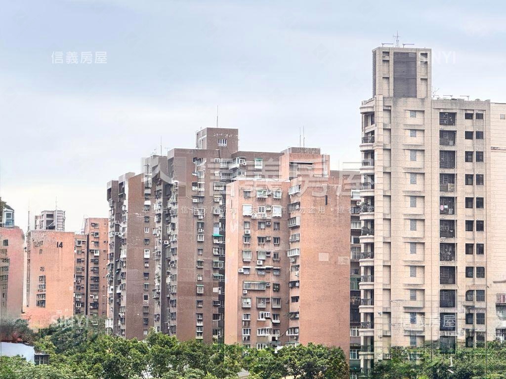 台北市方正三房可租車位房屋室內格局與周邊環境