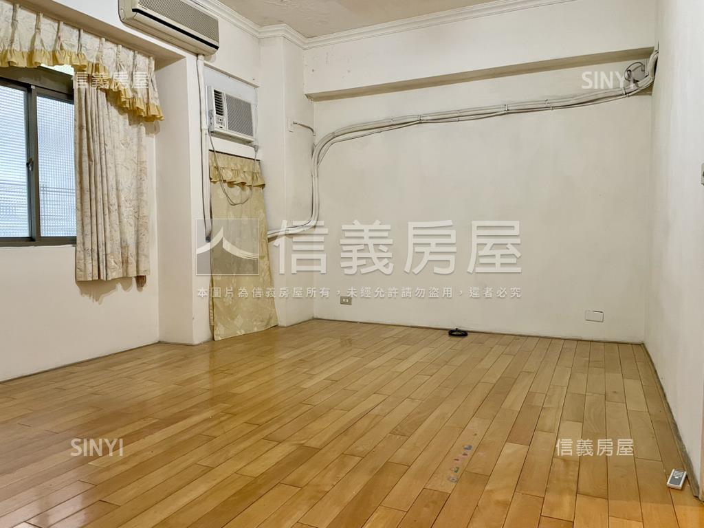 新店捷運站附近電梯三房房屋室內格局與周邊環境