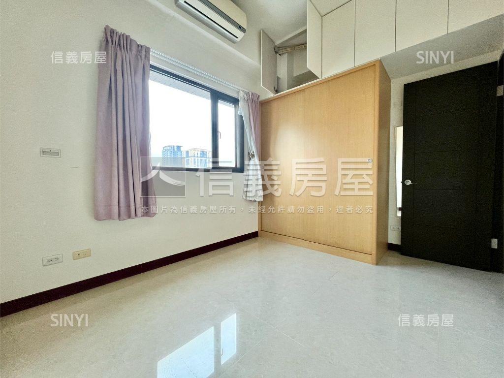 富堡晶城三面採光四房車位房屋室內格局與周邊環境