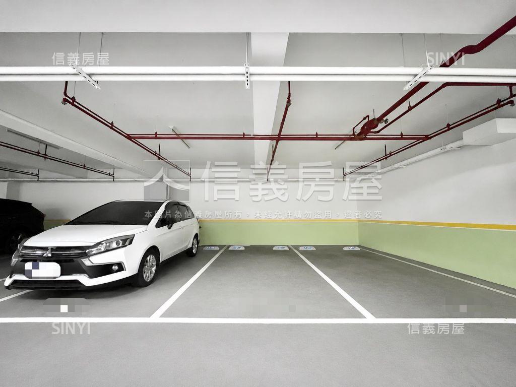 富堡晶城三面採光四房車位房屋室內格局與周邊環境