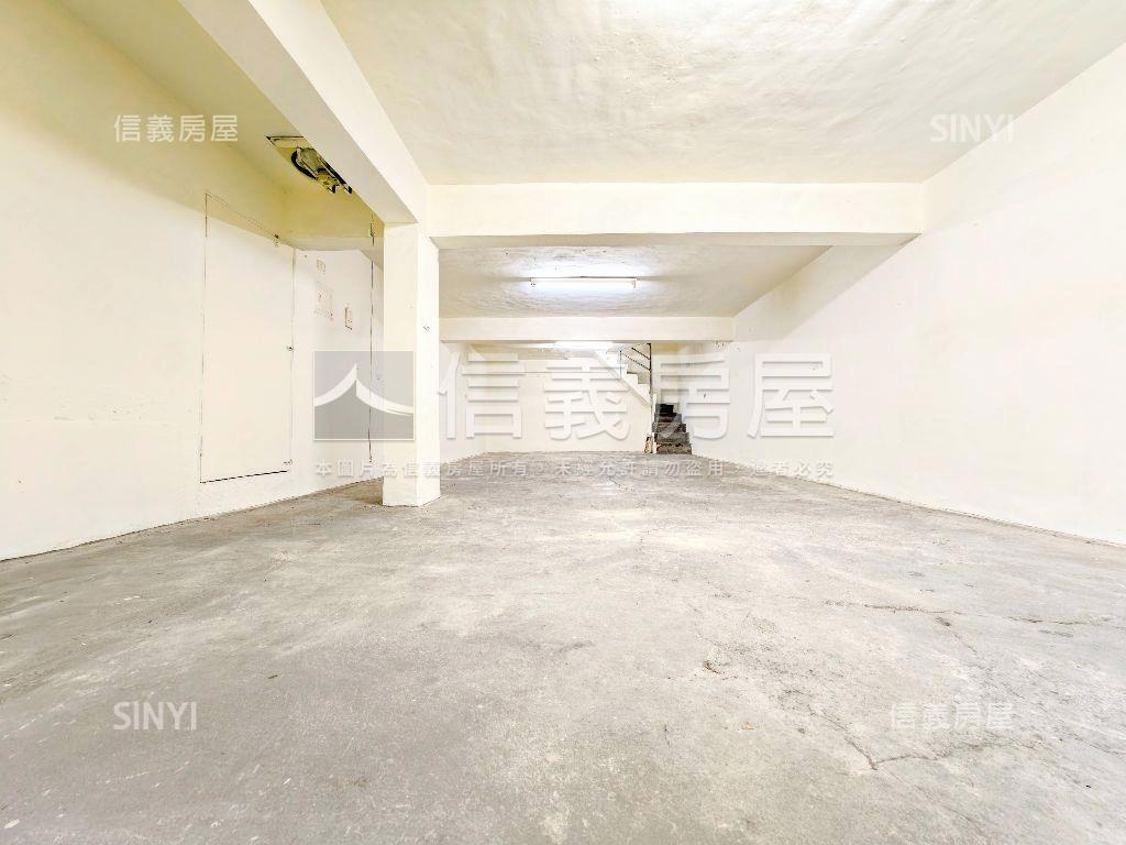 板橋園區價值藏品金店面房屋室內格局與周邊環境