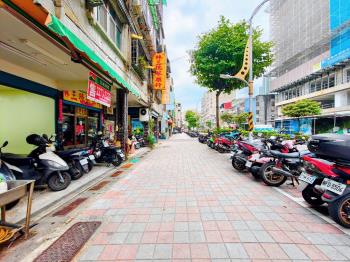 板橋園區價值藏品金店面