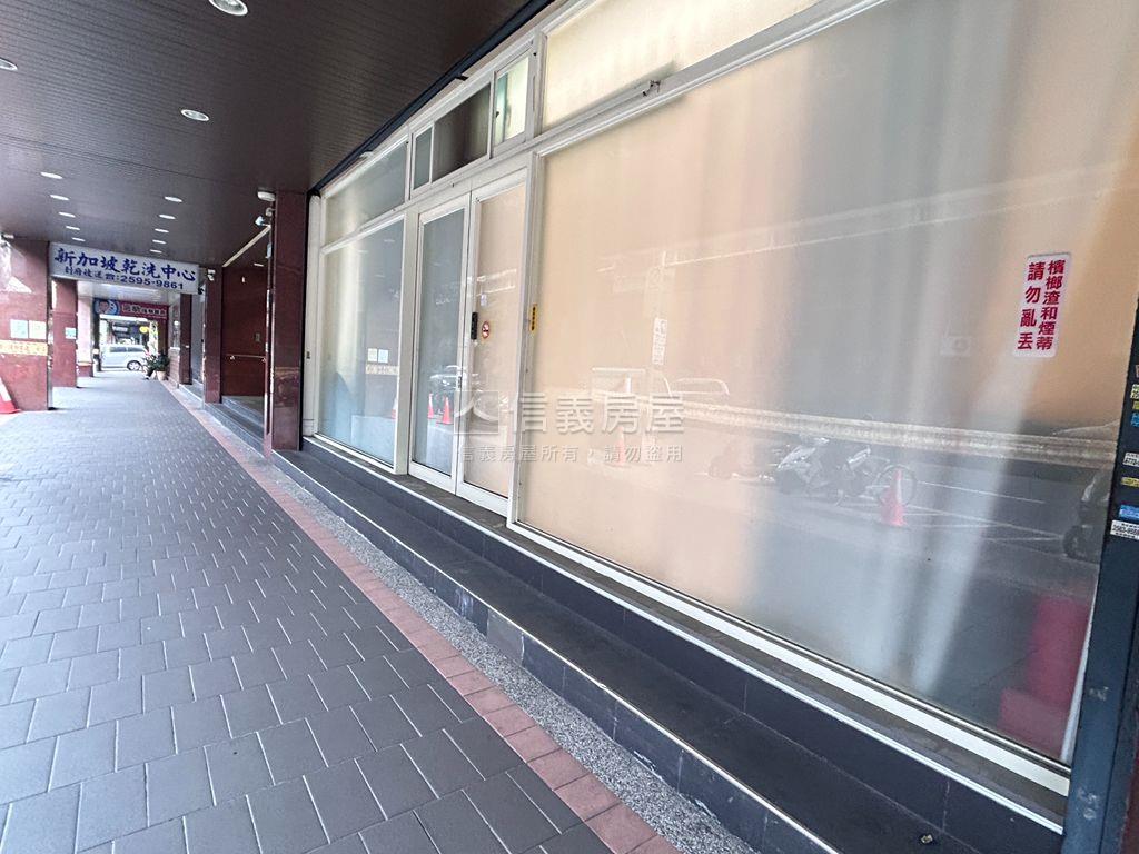 捷運中山國小皇宮面寬金店房屋室內格局與周邊環境
