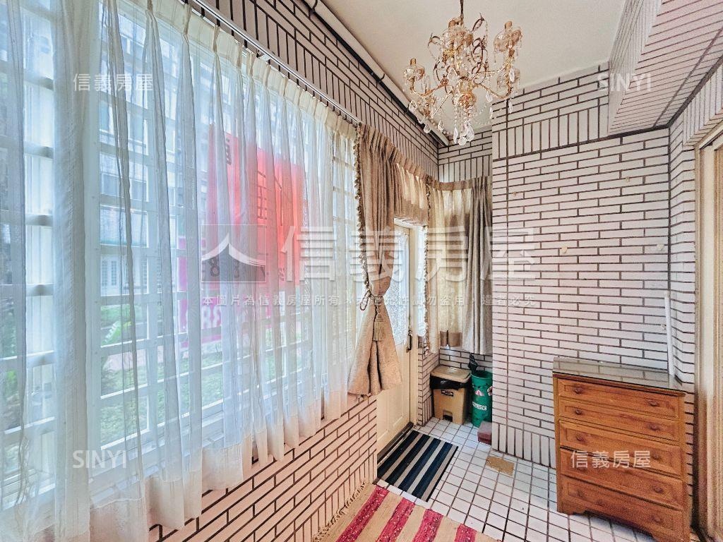 稀有。豪情世家一樓戶房屋室內格局與周邊環境