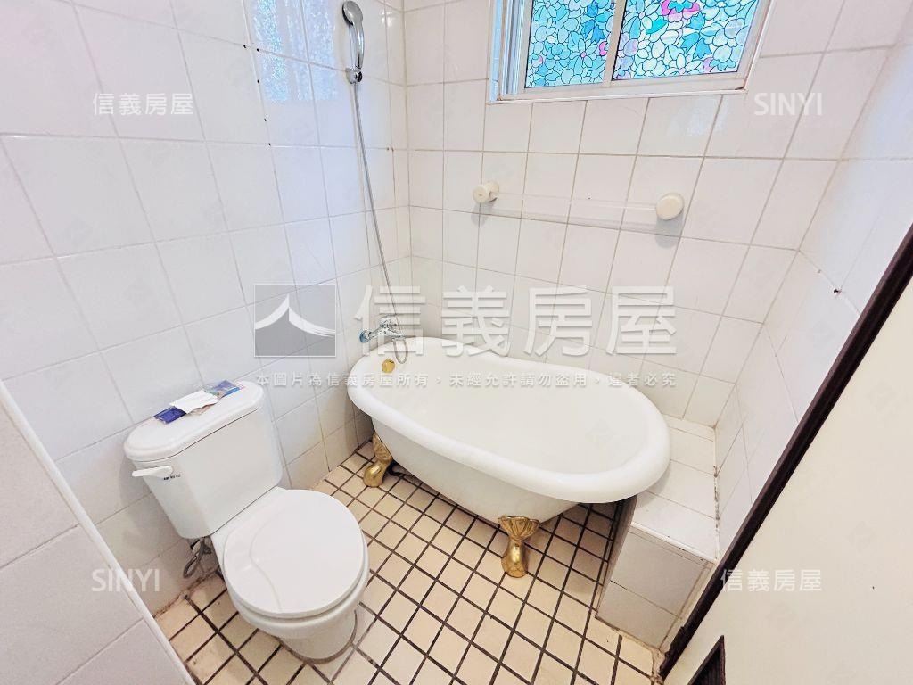 稀有。豪情世家一樓戶房屋室內格局與周邊環境