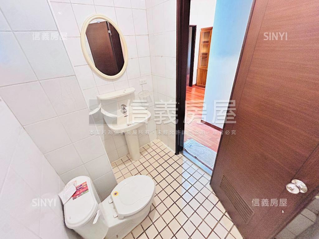 稀有。豪情世家一樓戶房屋室內格局與周邊環境