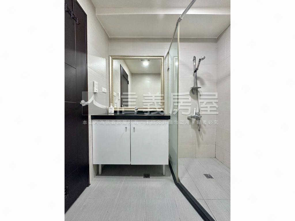 超級城市綠意高樓兩房車位房屋室內格局與周邊環境