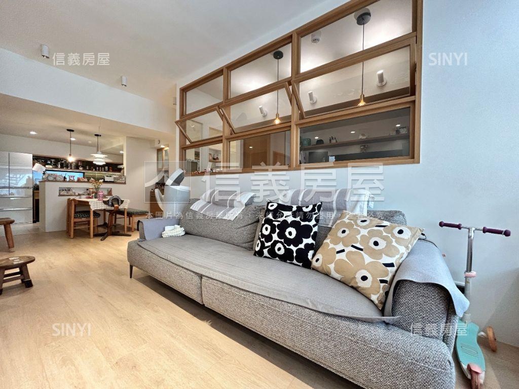 大巨蛋無印極品美屋之星房屋室內格局與周邊環境