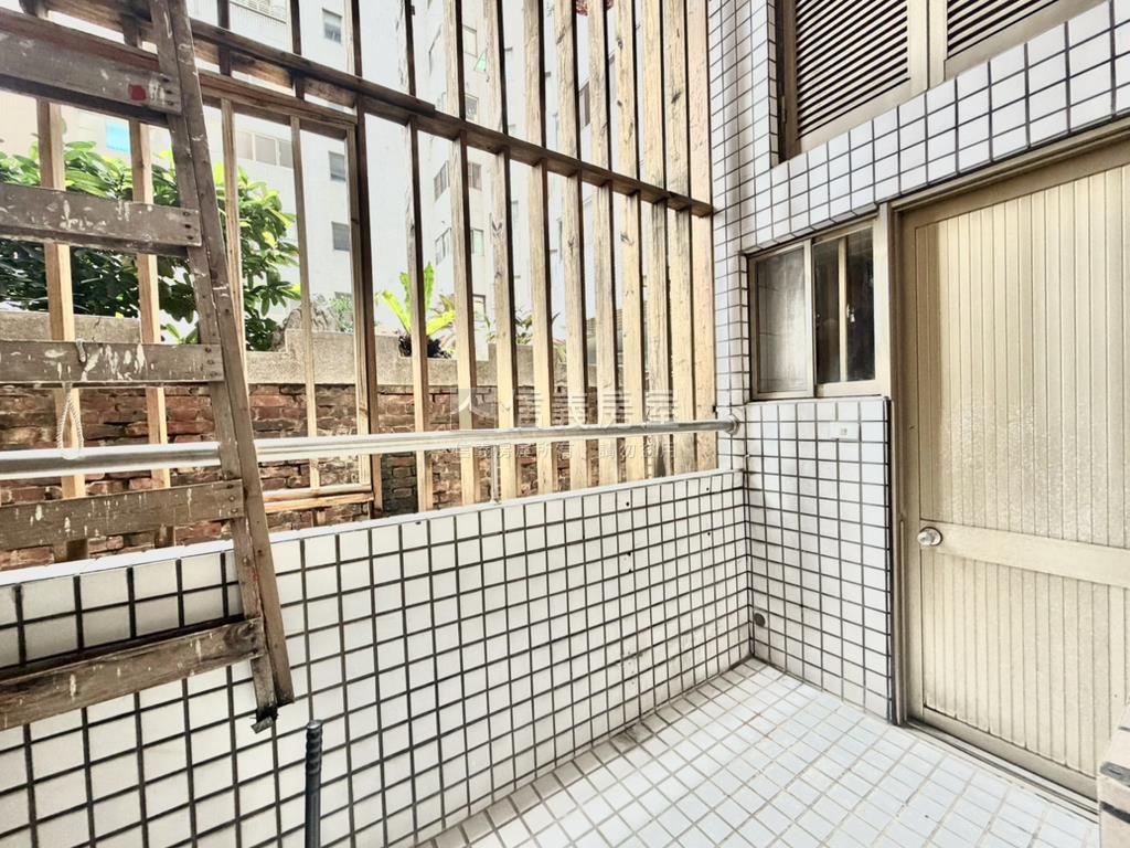 【南屯】龍邦建設金店面房屋室內格局與周邊環境