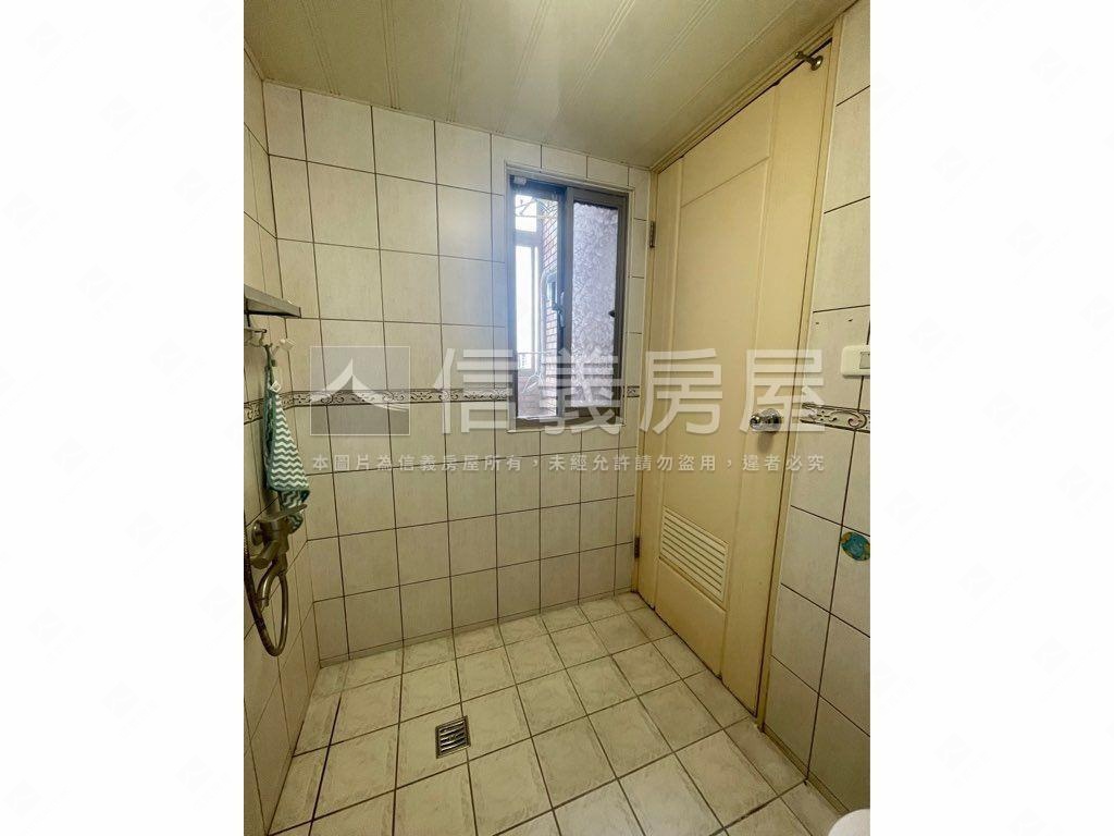 師大桂冠挑高捷運美居房屋室內格局與周邊環境