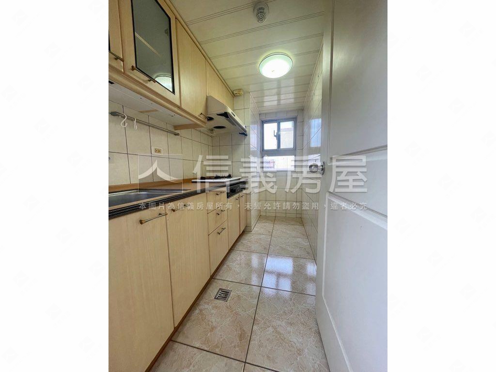 師大桂冠挑高捷運美居房屋室內格局與周邊環境