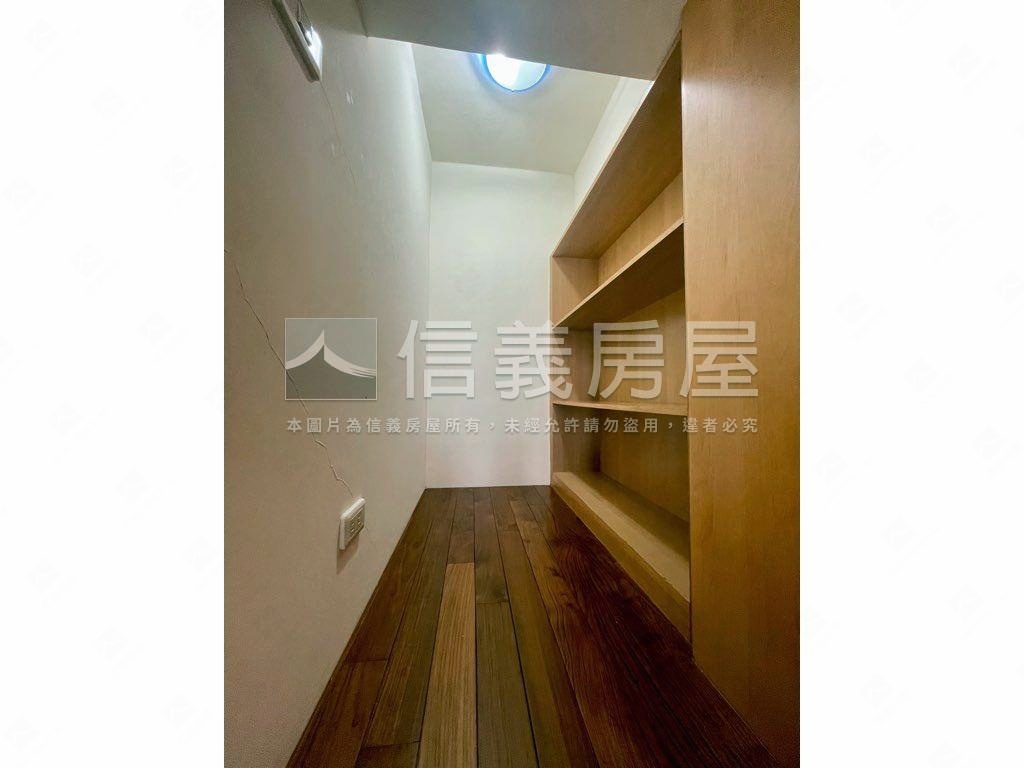 師大桂冠挑高捷運美居房屋室內格局與周邊環境