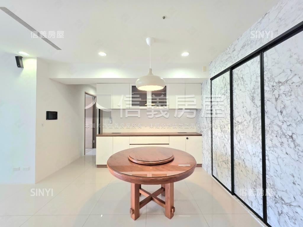 專任喬立圓容三面採光房屋室內格局與周邊環境