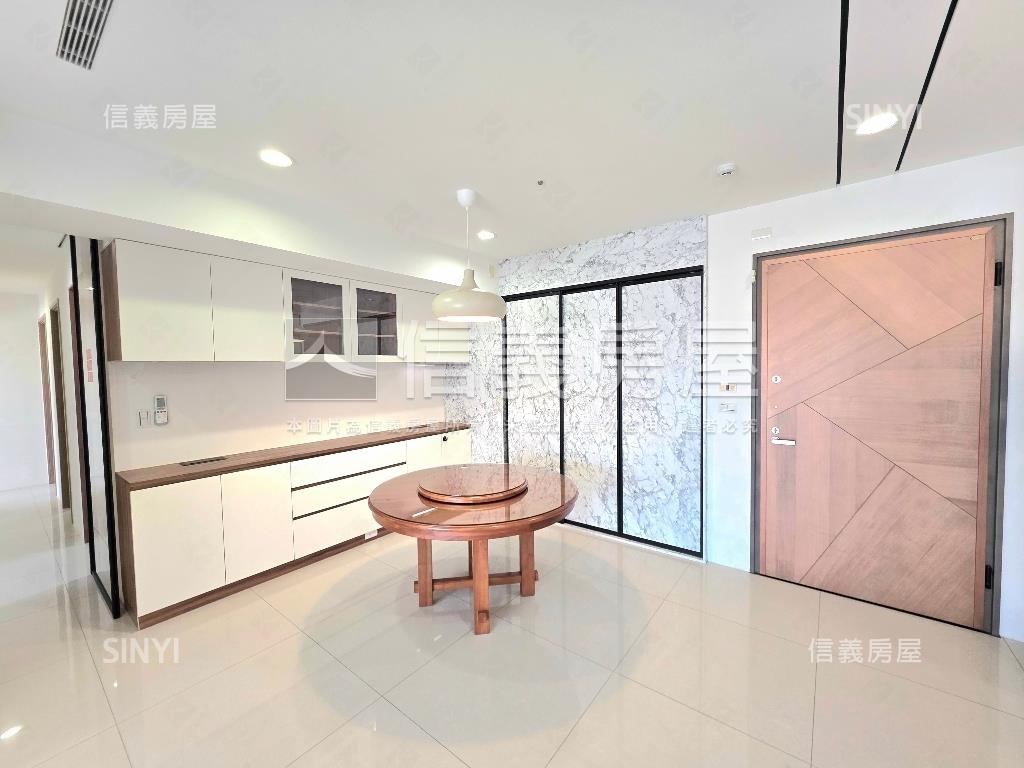 專任喬立圓容三面採光房屋室內格局與周邊環境