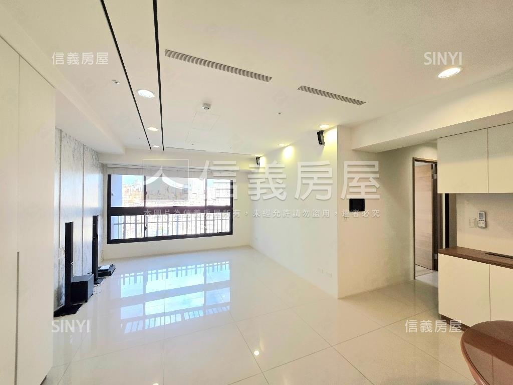 專任喬立圓容三面採光房屋室內格局與周邊環境